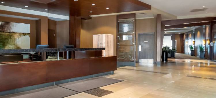 冷湖贝斯特韦斯特酒店(Best Western Cold Lake Inn)图片