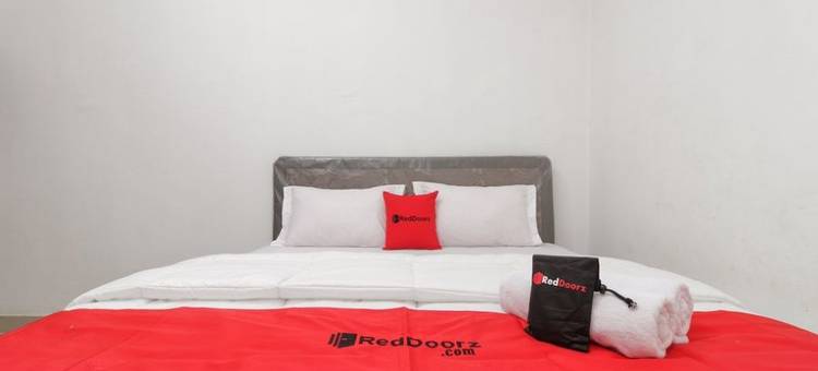 瑞德多兹酒店 - 附 RSU 苏阿卡印山(RedDoorz Syariah Near Rsu Suaka Insan Banjarmasin)图片