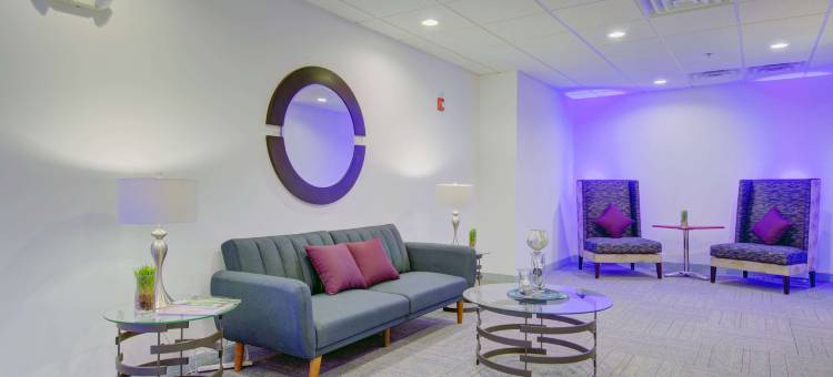 波士顿斯托顿欢朋套房酒店(Hampton Inn & Suites Boston/Stoughton)图片