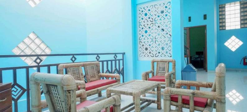 红多兹伊斯兰酒店-近日惹莫努门肯巴里(RedDoorz Syariah Near Monumen Jogja Kembali)图片