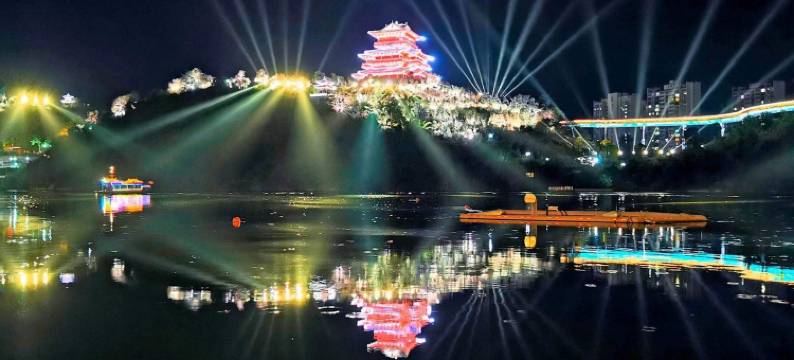 傍山云宿公寓(凤凰路分店)图片