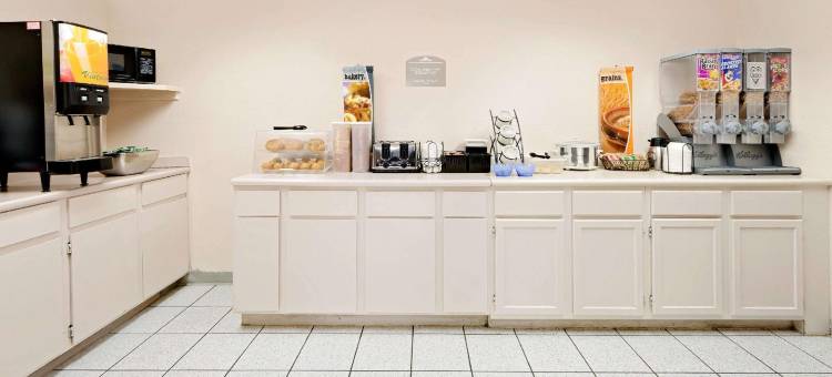 温德姆·乔普林麦客达套房酒店(Microtel Inn & Suites by Wyndham Joplin)图片