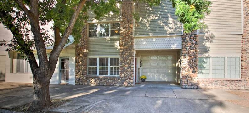 主街联排别墅-距离Bear湖12英里！(Main Street Townhome - 12 Miles to Bear Lake!)图片