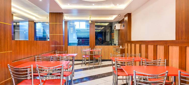 Super Townhouse Zero Mile Gandhi Setu Formerly Classic Court图片