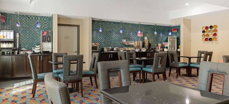 普莱森顿贝斯特韦斯特优质酒店(Best Western Plus Pleasanton Hotel)图片