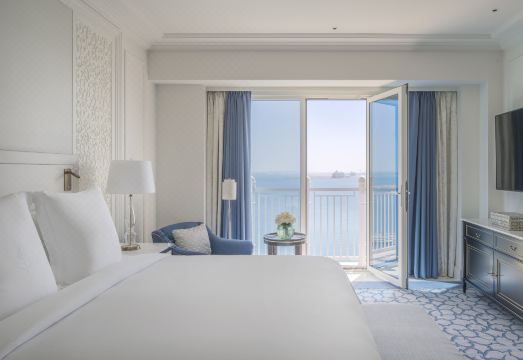 Four Seasons Hotel DohaHotel Overview