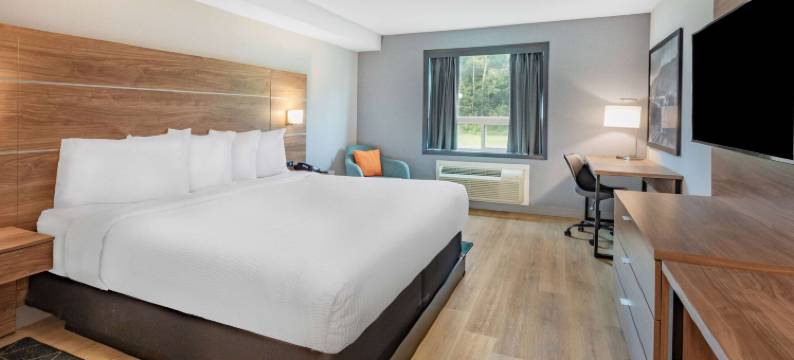 康沃尔速8酒店(Super 8 by Wyndham Cornwall on)图片