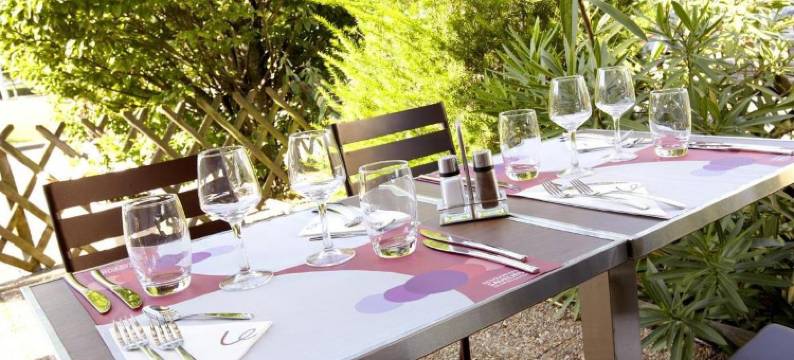 康铂卡昂蒙德威尔酒店(Campanile Caen Est - Mondeville)图片