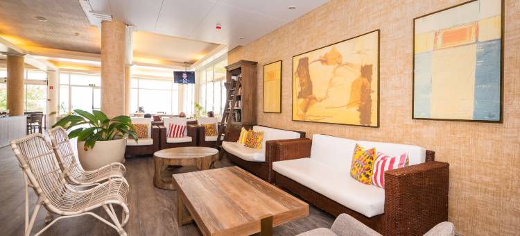 圣港岛套房(Vila Baleira Suites)图片