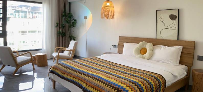 傍山云宿公寓(凤凰路分店)图片