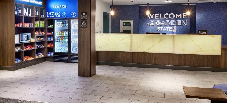纽瓦克机场希尔顿欢朋酒店(Hampton Inn Newark Airport)图片