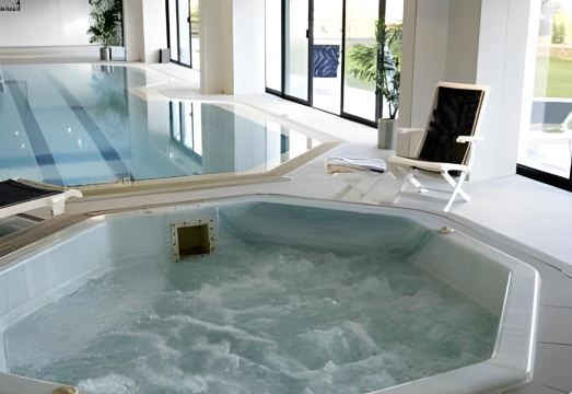 Hôtel & Spa Vatel Hotel Overview