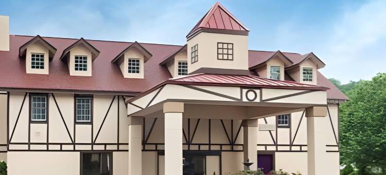 海伦呗盟套房酒店(Baymont by Wyndham Helen)图片