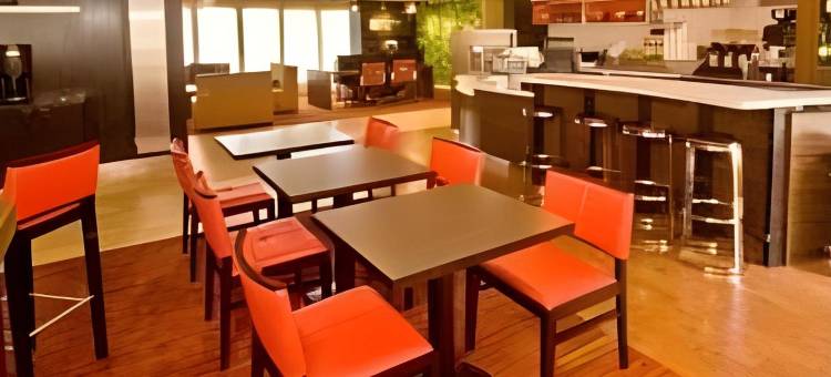 兰辛万怡酒店(Courtyard Lansing)图片