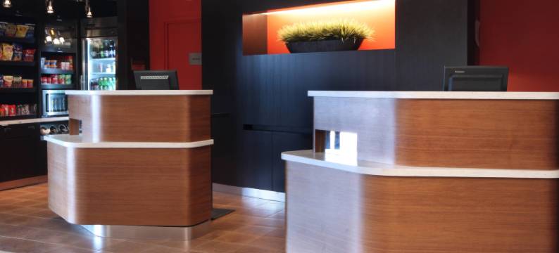 萨利纳斯蒙特利万豪万怡酒店(Courtyard Salinas Monterey)图片