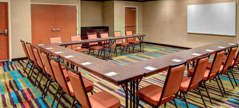 安尼斯顿牛津万豪万枫套房酒店(Fairfield Inn & Suites by Marriott Anniston Oxford)图片