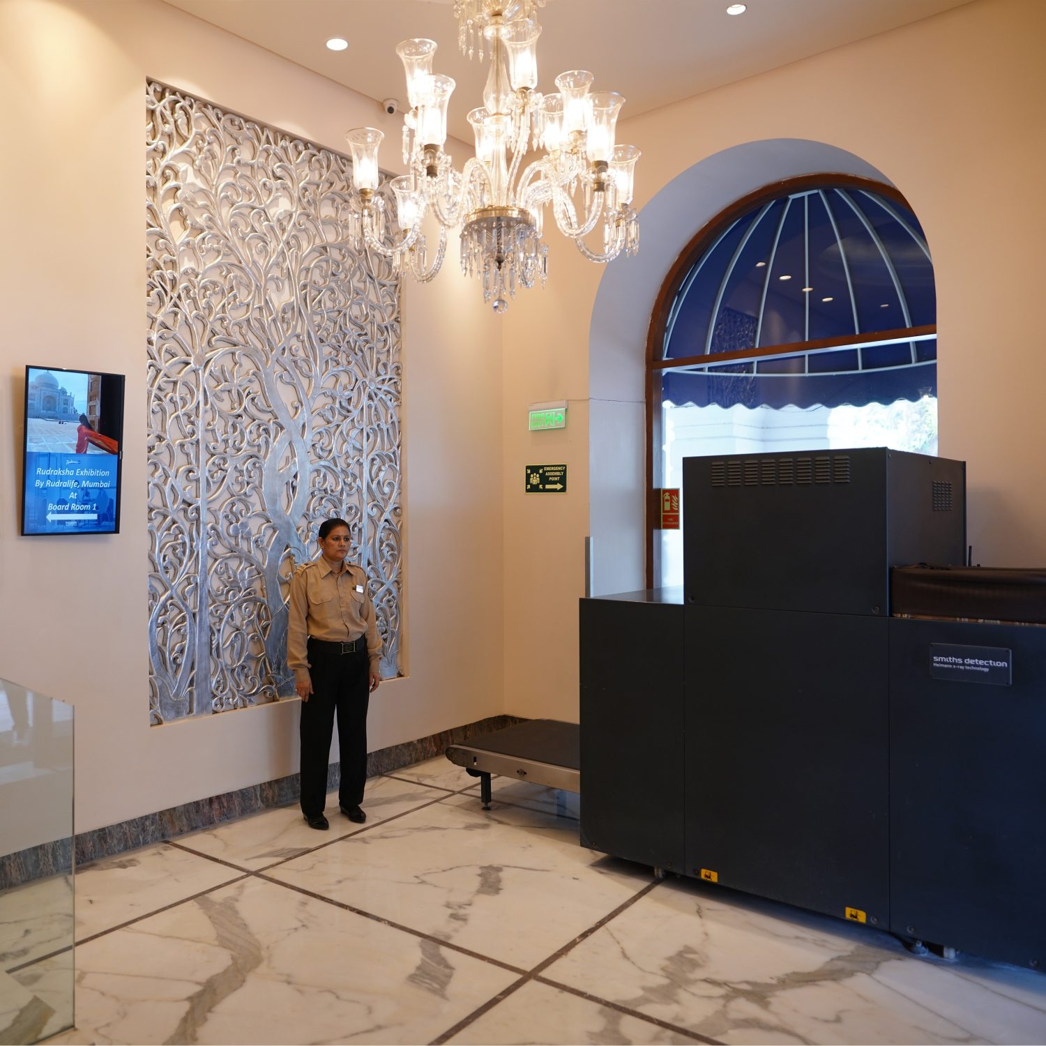 Radisson Blu Marina Hotel Connaught Place Hotel Overview