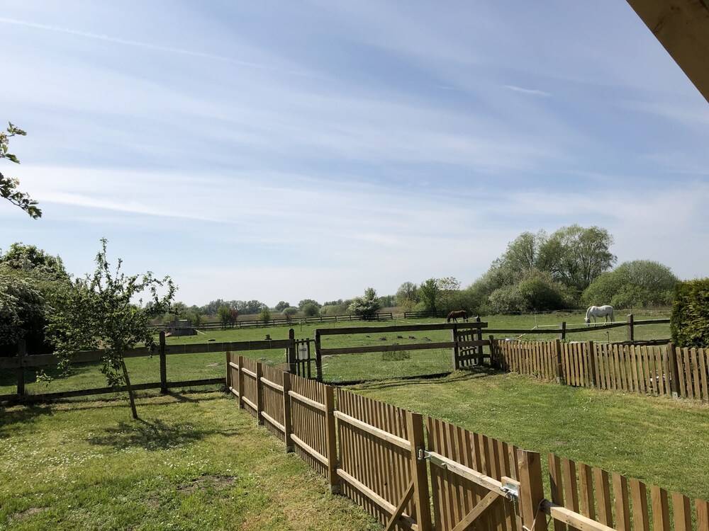 Idyllic "witches house" directly on the lake with private jetty