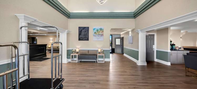 品质酒店迈尔斯堡开普科勒尔(Quality Inn Fort Myers Cape Coral)图片