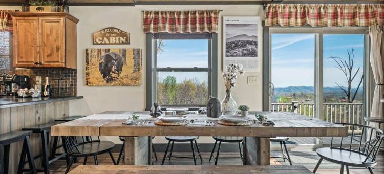 NEW BearWoodsLodge#Mt LaConte ViIEW/ PRIVATE Woods/ WrpAround DECK/Giant Theater图片