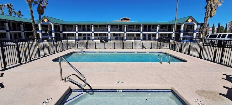 亚利桑那萨福德温德姆戴斯酒店(Days Inn by Wyndham Safford, AZ)图片