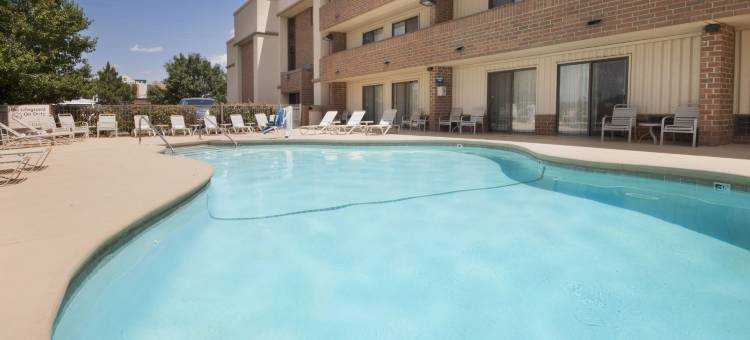 凯隆波因特酒店(Clarion Pointe OKC Airport)图片