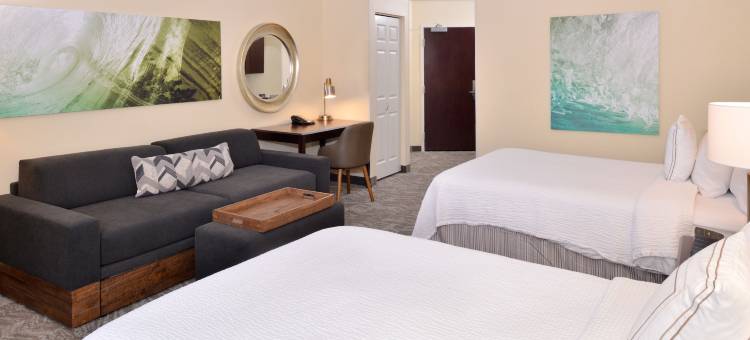 柯罗纳河畔SpringHill 酒店(SpringHill Suites Corona Riverside)图片