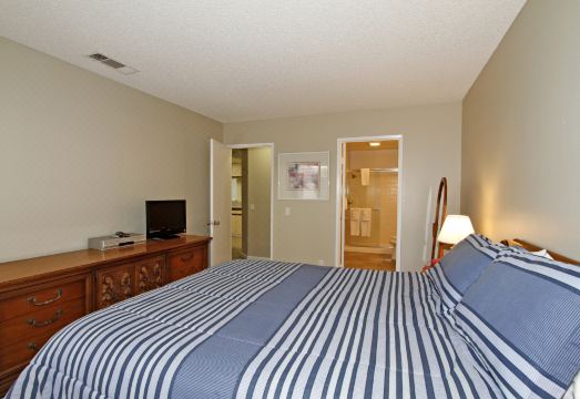 Spacious Layout with Community Pool and Golf Access - Sunny Retreat Hotel Overview