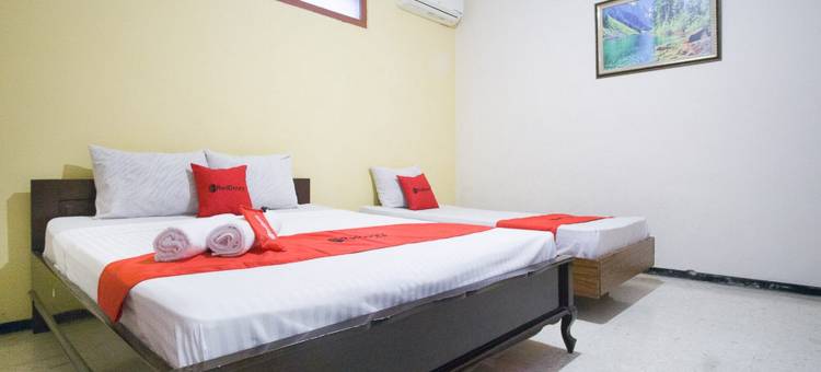 红门子Syariah @ 伽耶马达街(RedDoorz Syariah @ Jalan Gajah Mada)图片