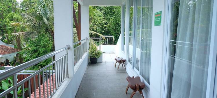 普兰巴南的Simply Homy别墅私人泳池(Villa Prambanan Jogja with Private Swimming Pool by Simply Homy)图片