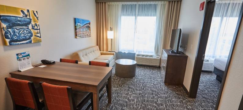 冈德森套房酒店(Gundersen Hotel & Suites)图片