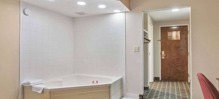 伊克诺套房旅馆(Econo Lodge Inn & Suites Marietta)图片