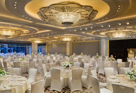 Kempinski Summerland Hotel & Resort BeirutHotel Overview