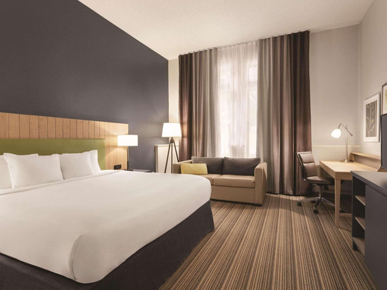 丽笙乡村酒店及套房，圣查尔斯历史区