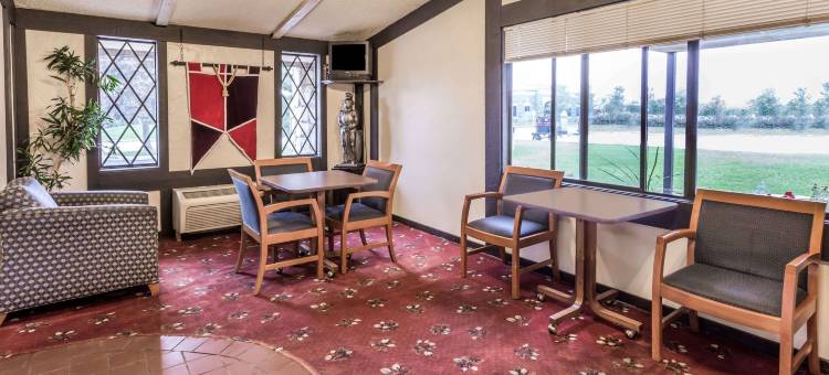 拉辛骑士酒店(Knights Inn Racine)图片