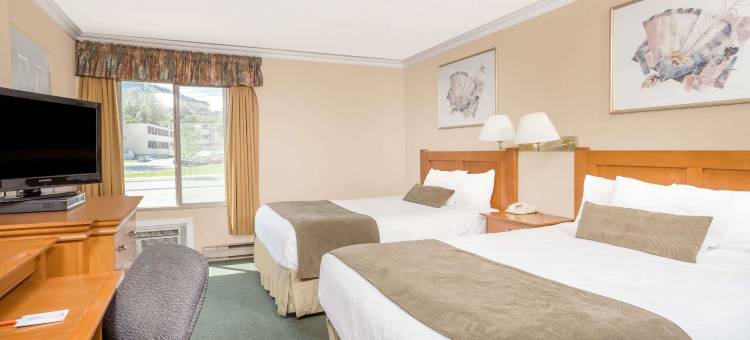 坎卢普斯市中心温德姆豪生酒店(Howard Johnson by Wyndham Downtown Kamloops)图片