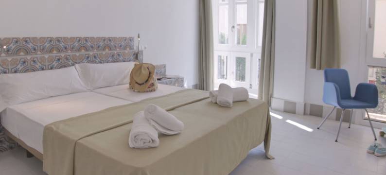 格拉维纳旅馆(Hostal Gravina)图片