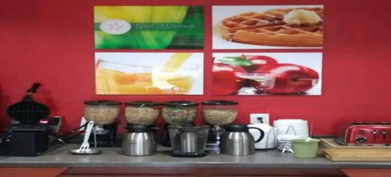 泽弗希尔斯-戴德城凯艺酒店(Quality Inn Zephyrhills-Dade City)图片