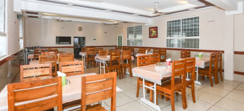 Treebo Durga Boji Grand, 戈尼科普帕尔镇(Treebo Durga Boji Grand, Gonikoppal Town)图片