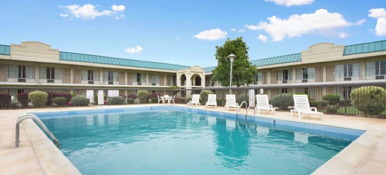 弗吉尼亚恩波里亚呗盟酒店(Baymont by Wyndham Emporia VA)图片