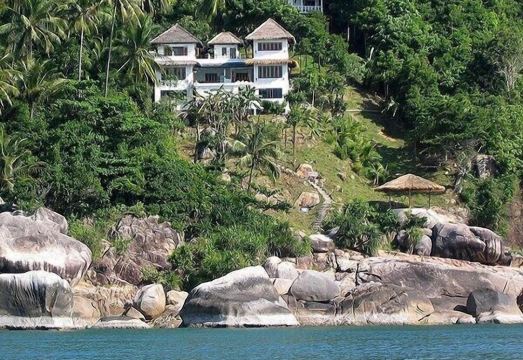 4 bedroom pool villa Hotel Overview