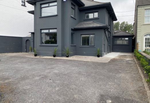 * No 12 Boutique Guest House *Galway City, 6 bed/ 6 En-Suite Hotel Overview