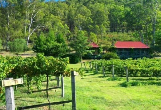 Cedar Creek Cottages Over view