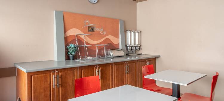 诺斯贝骑士酒店(Knights Inn North Bay)图片