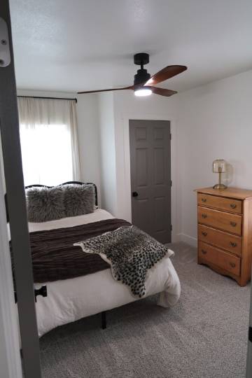 Clean home, walking distance to many businesses—close to downtown!