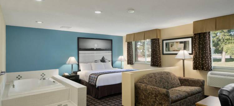 怀特沃特速8酒店(Super 8 by Wyndham Whitewater WI)图片