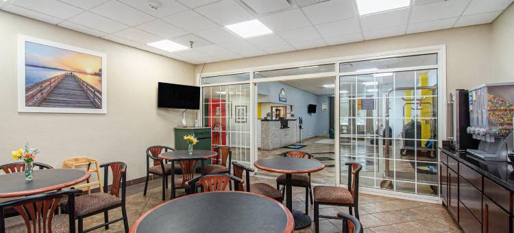 芒特普莱森特戴斯套房酒店(Days Inn & Suites by Wyndham Mt Pleasant)图片