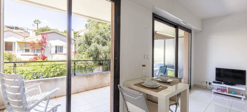 Charming 1 bedroom flat with balcony/pool - Cannes图片