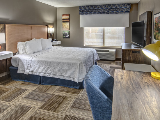 拉筹伯欢朋酒店