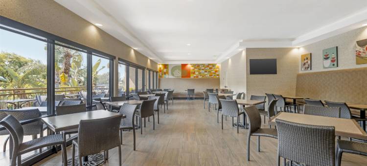 阿纳海姆贝斯特韦斯特优质酒店(Best Western Plus Anaheim Inn)图片